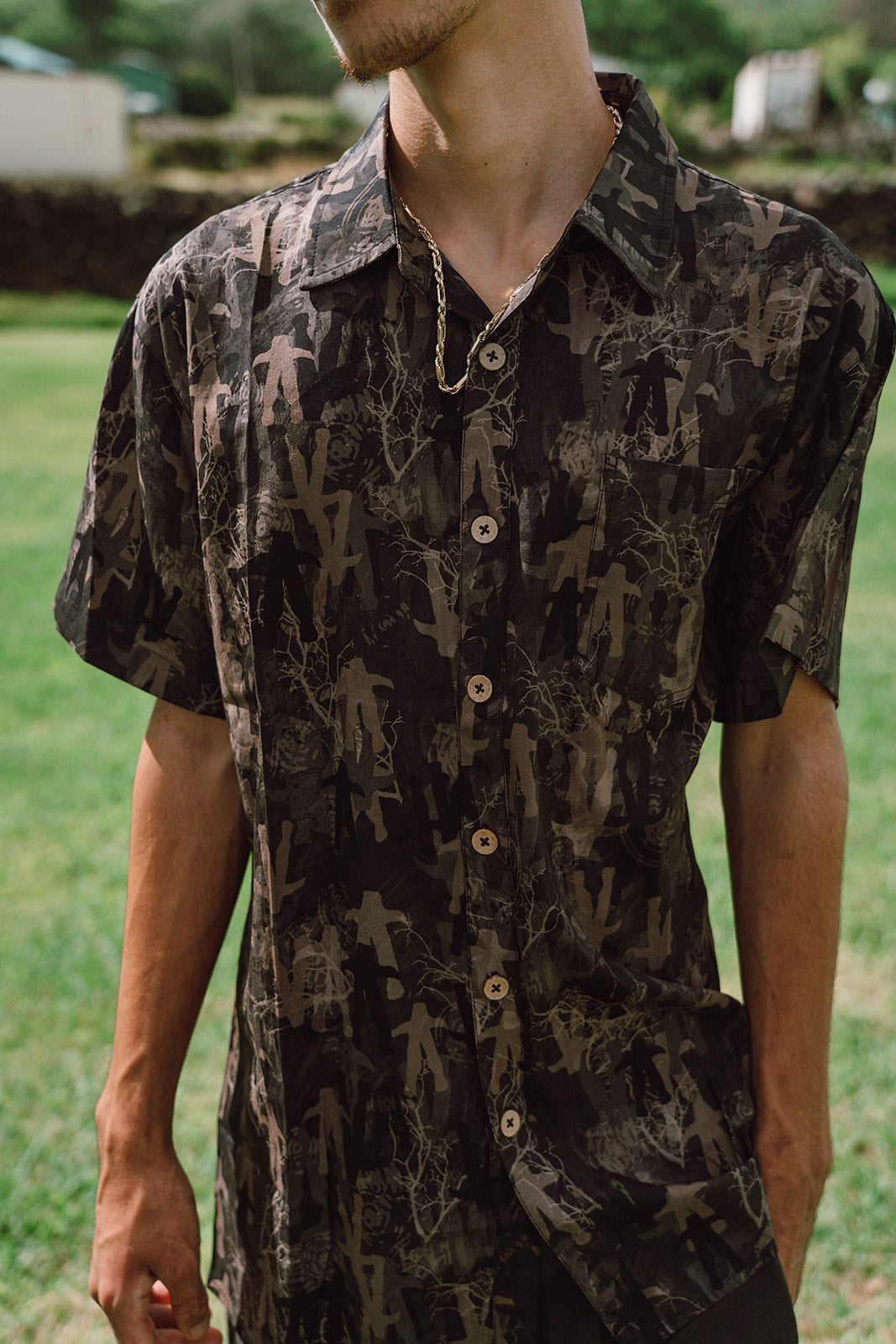 Men’s Dark Waiwi Button Down