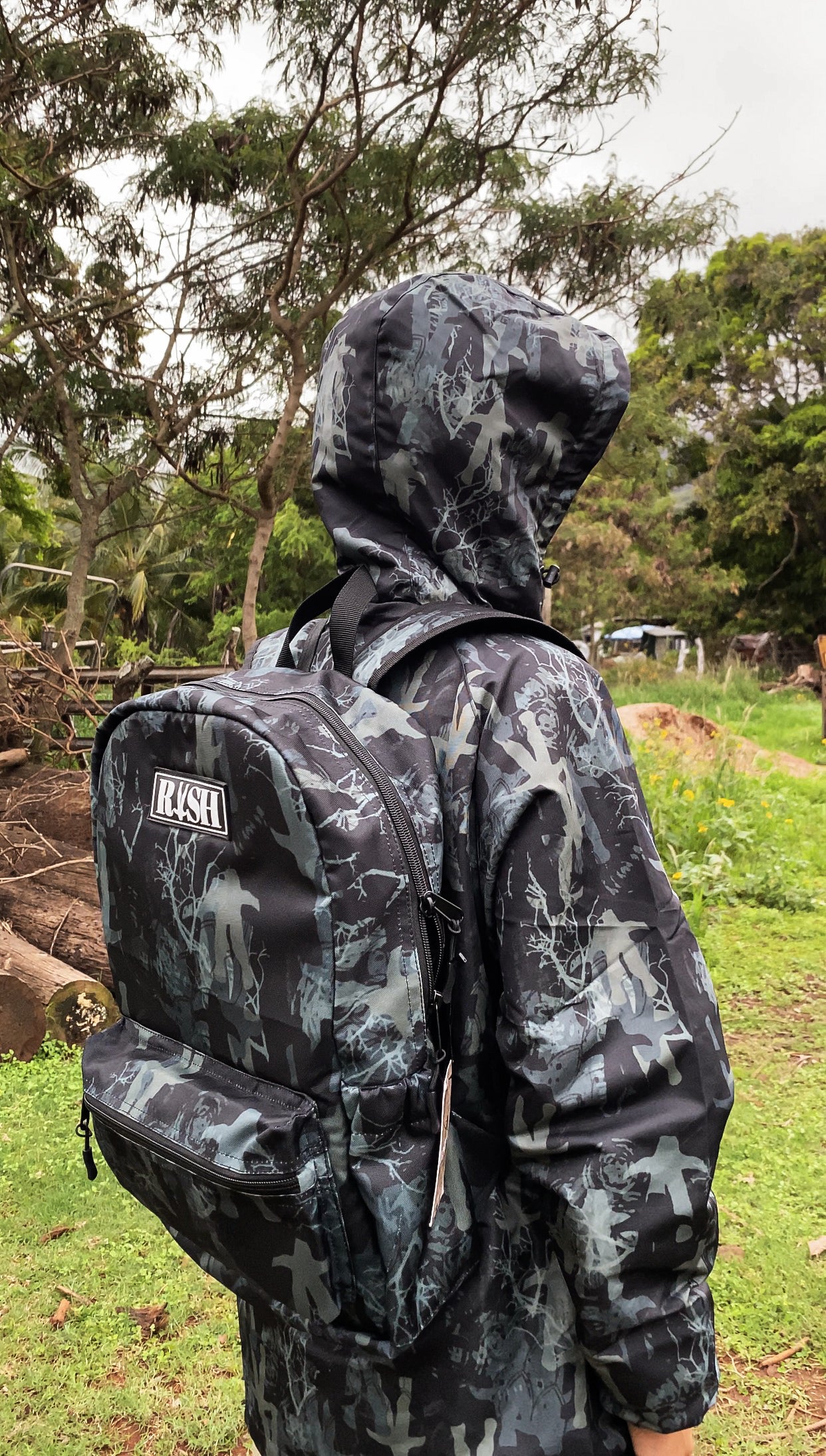 Dark Waiwi Jaw Windbreaker