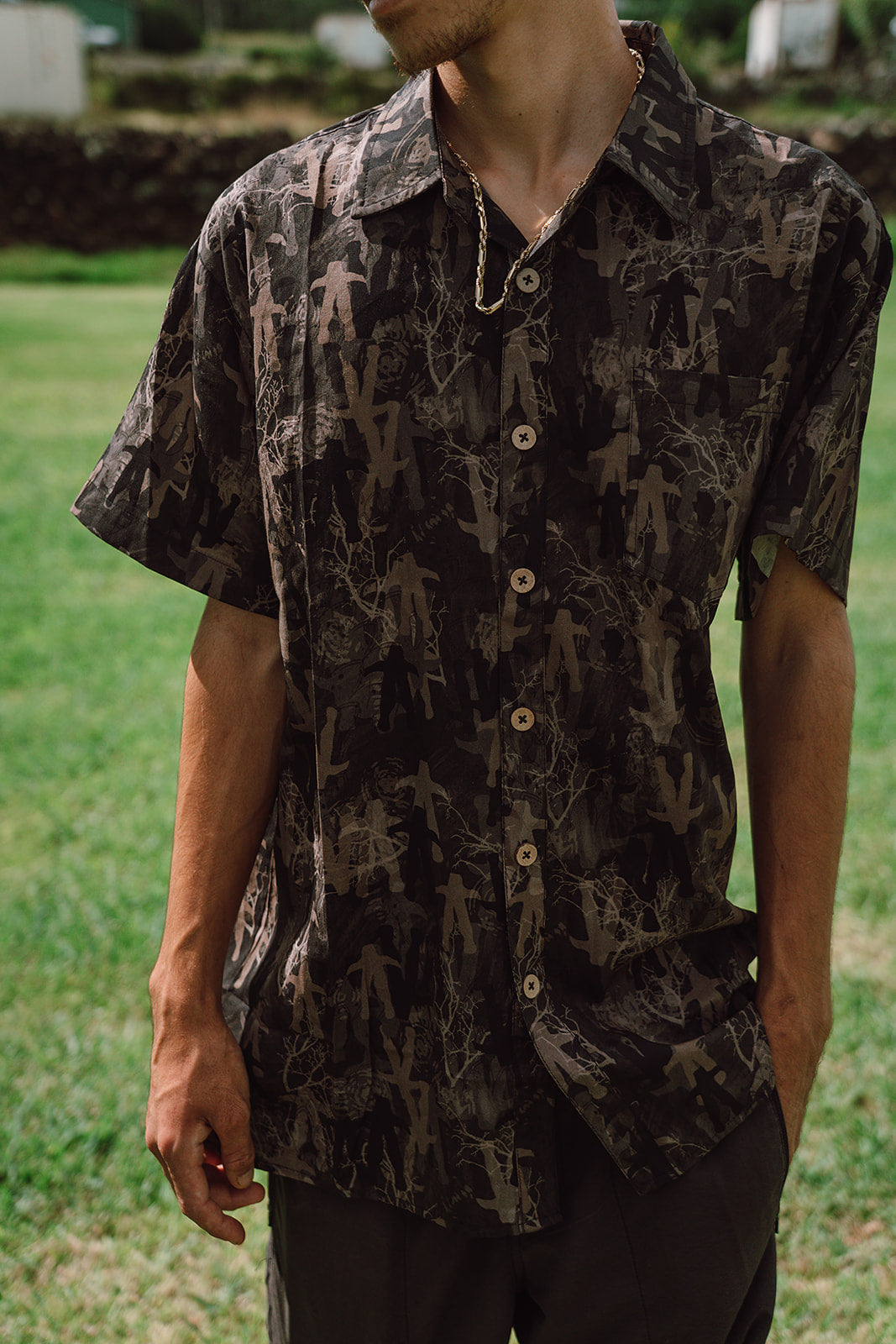 Men’s Dark Waiwi Button Down