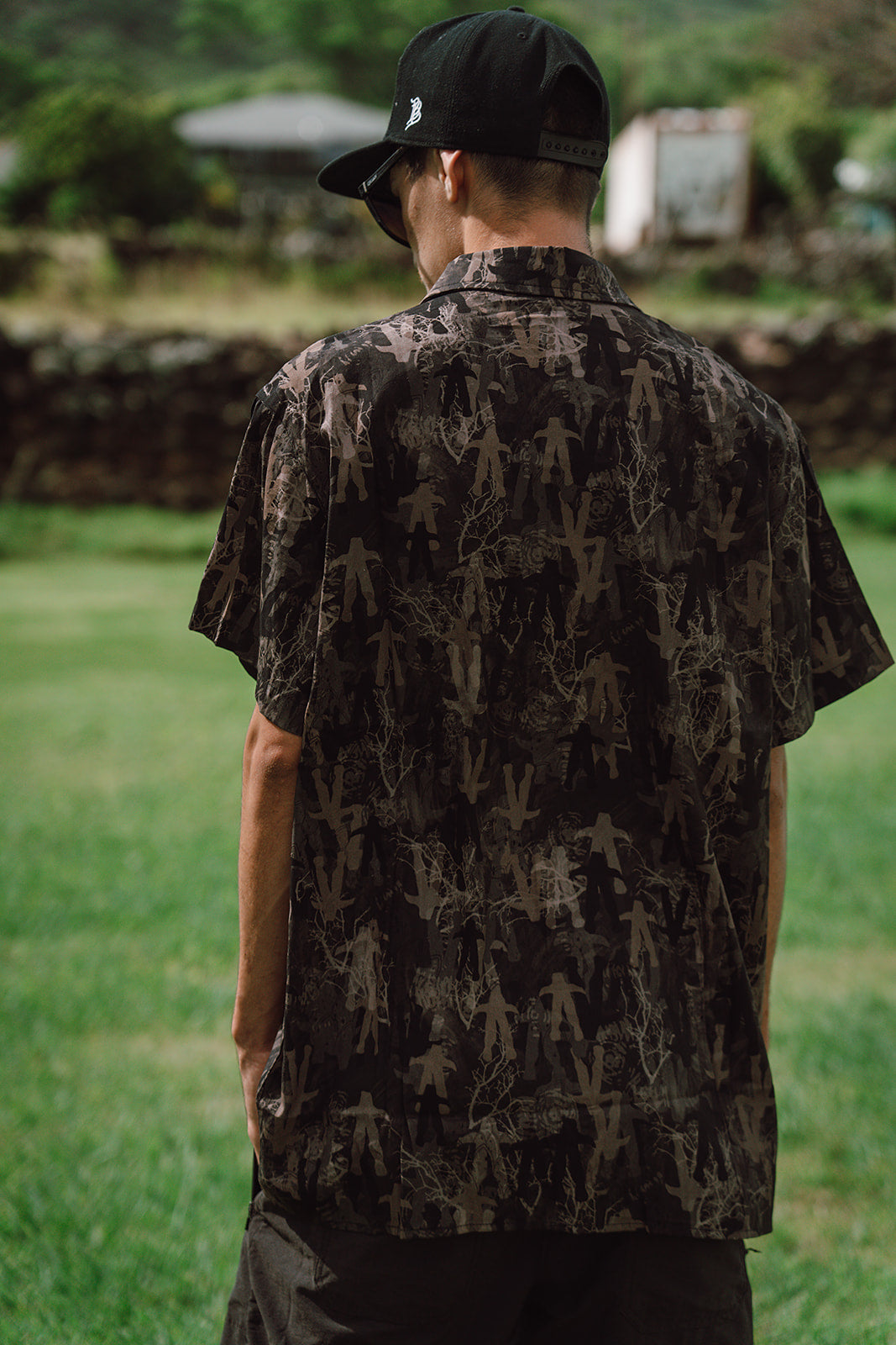Men’s Dark Waiwi Button Down