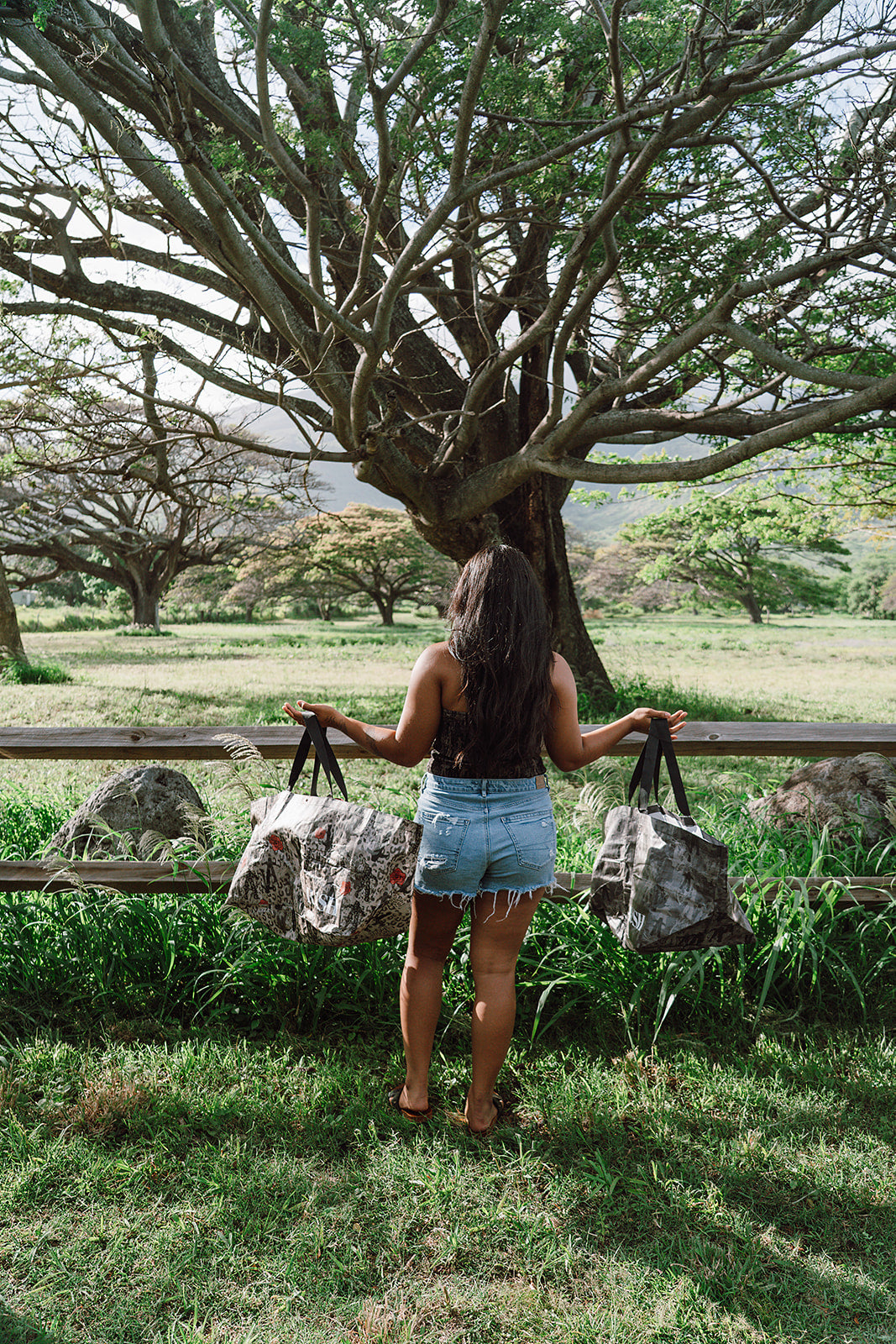 Dark Waiwi Tote